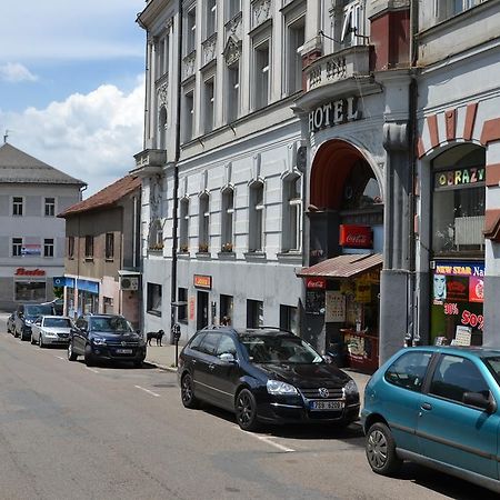 Hotel Posta Benesov  Exterior foto